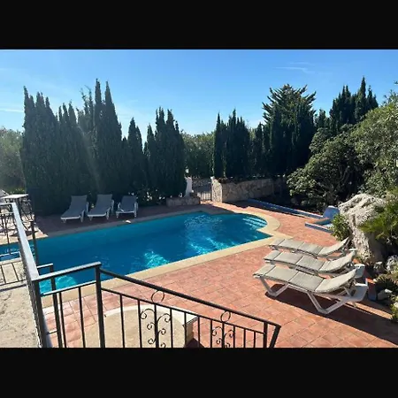 Casa De Amigos